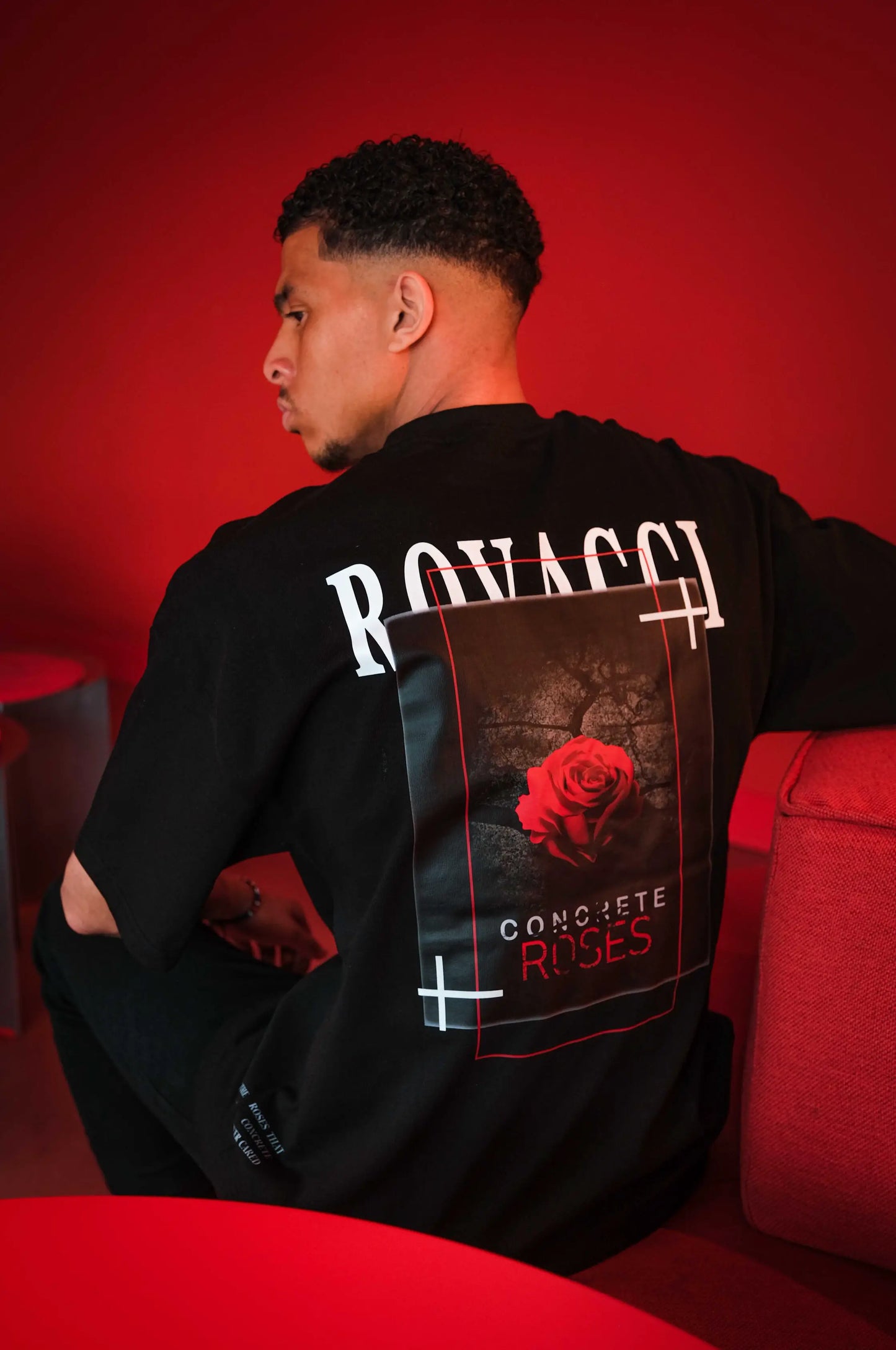 CONCRETE ROSES BLACK T-SHIRT